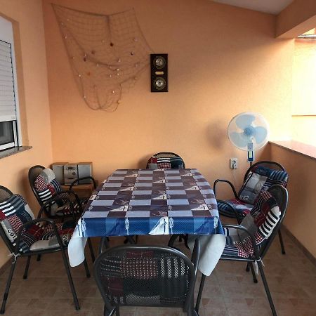 Ferienwohnung Apartman Luka Vir Exterior foto