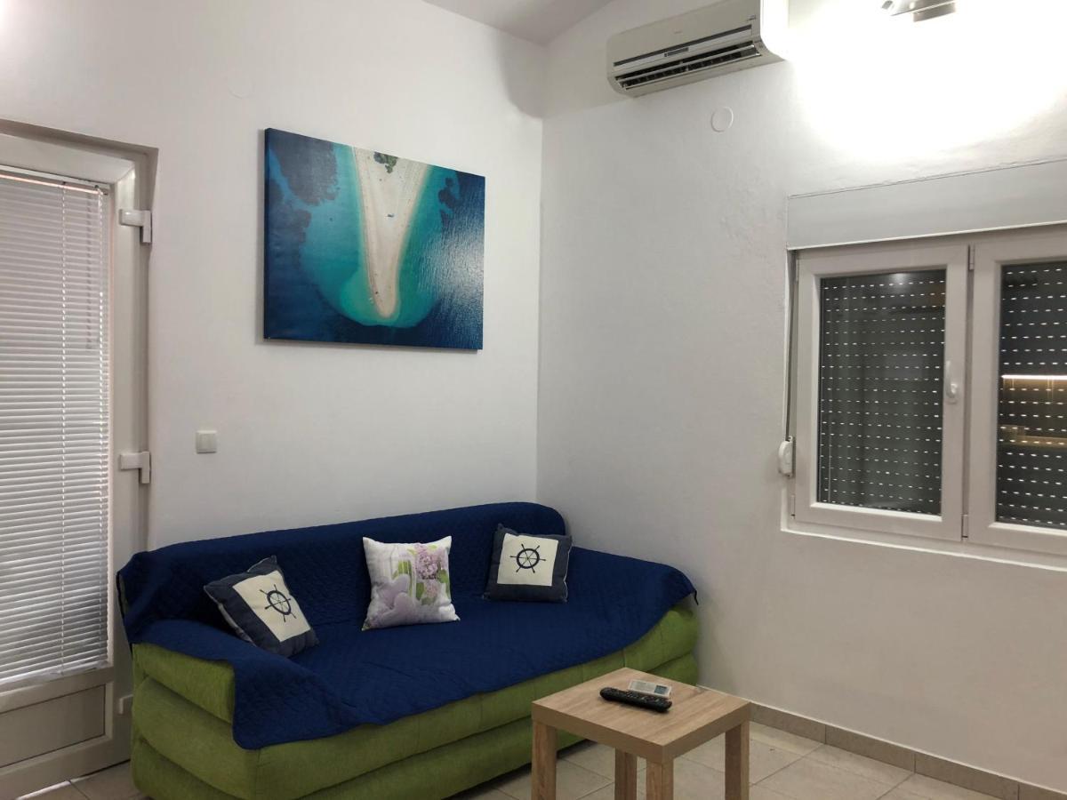 Ferienwohnung Apartman Luka Vir Exterior foto
