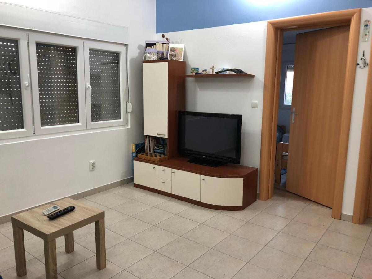 Ferienwohnung Apartman Luka Vir Exterior foto