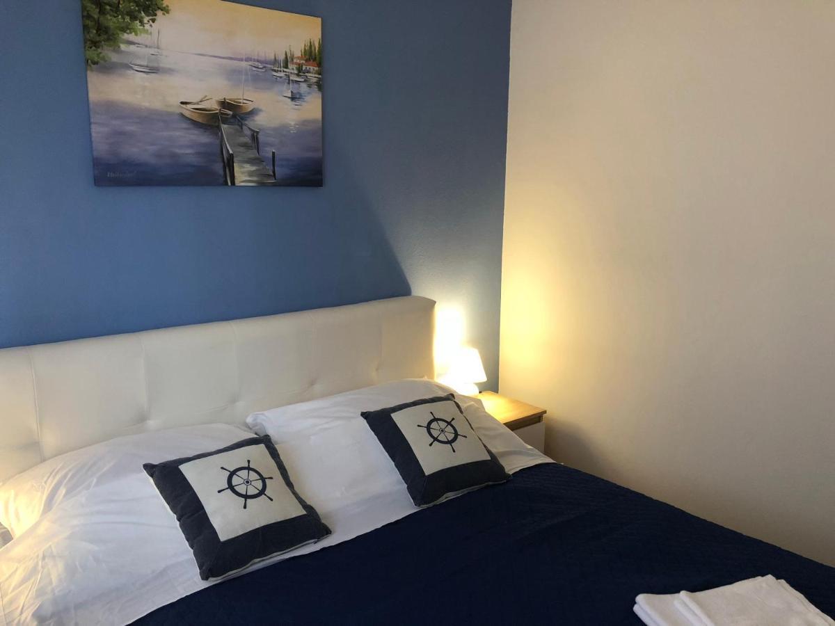 Ferienwohnung Apartman Luka Vir Exterior foto