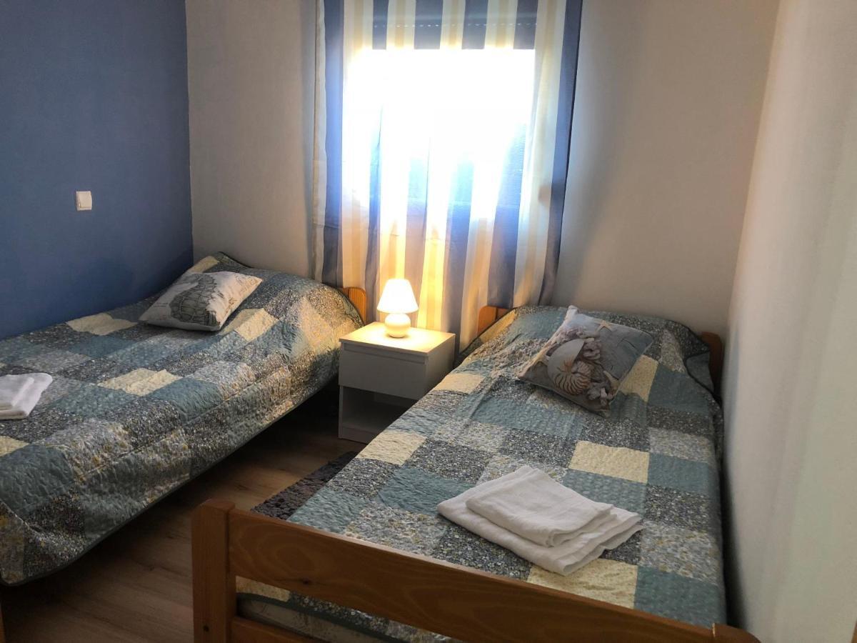 Ferienwohnung Apartman Luka Vir Exterior foto